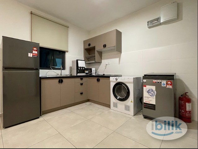 Middle Room at Meta Residences Putra Permai, Seri Kembangan - Image 3