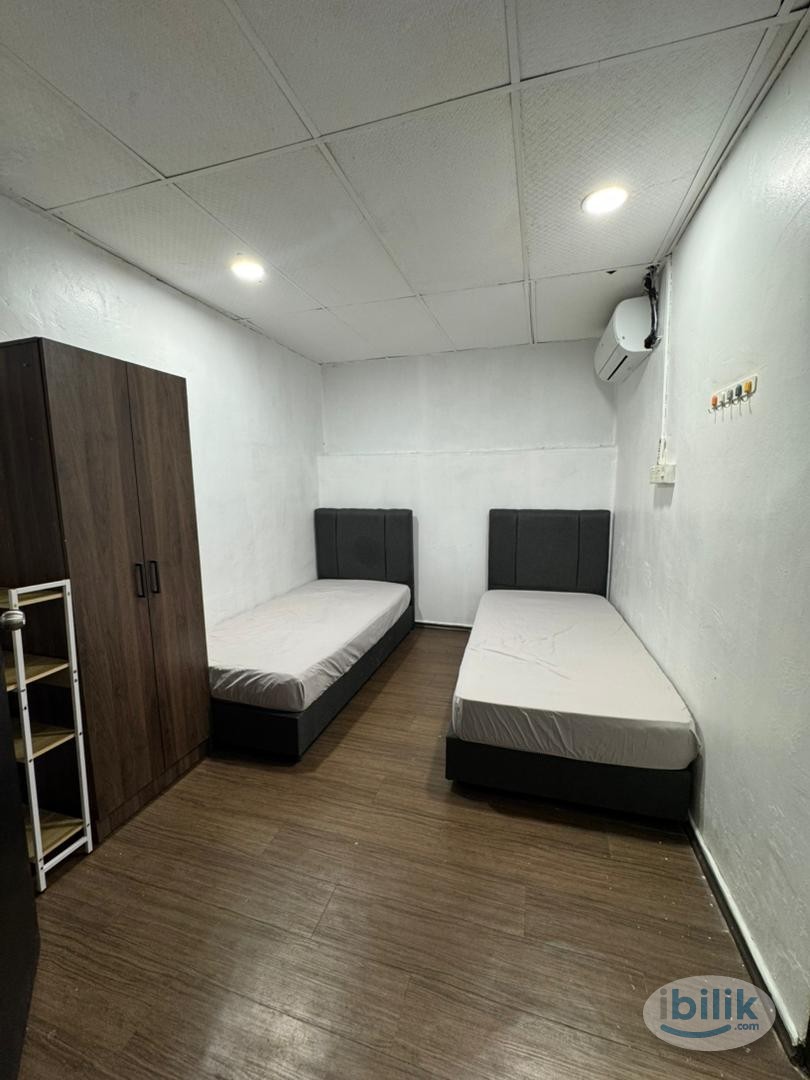 🔥10 Min to CIQ 🔥- Affordable room, fully furnished, ATTACHED private toilet and Low Deposit needed🥰🌟 - Image 1