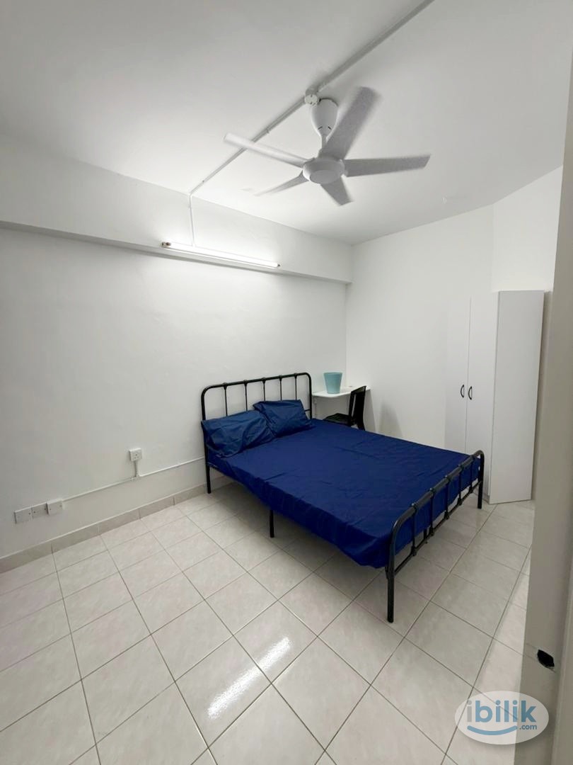 Middle Room at Pelangi Damansara Sentral, Mutiara Damansara - Image 3