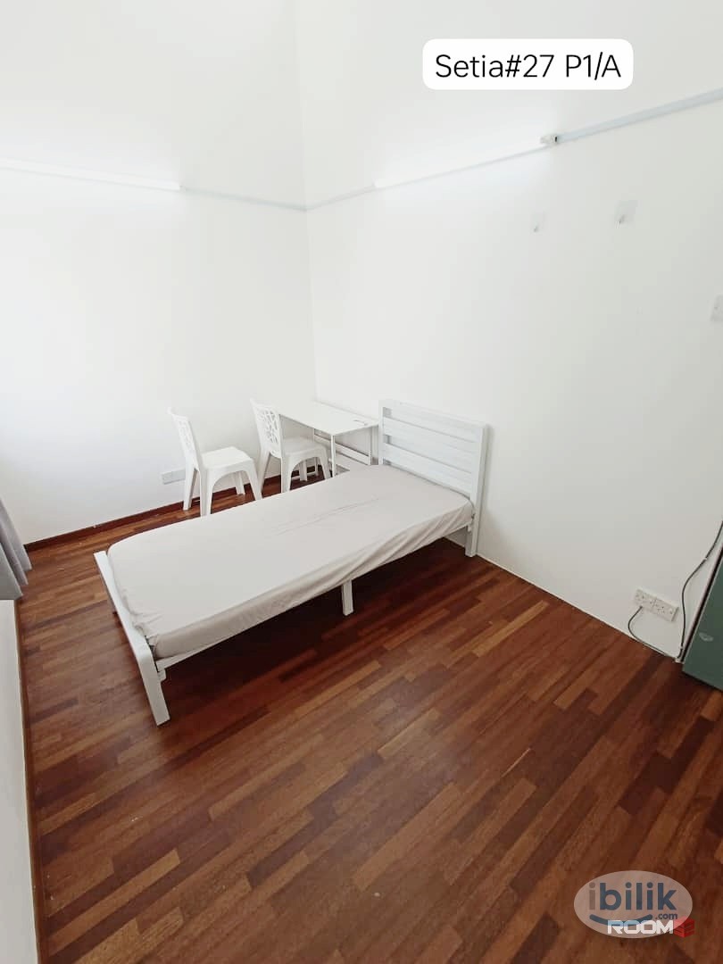 🚶‍♂️ 7 Mins to Top Glove 🏠 Middle Room for Rent @ Setia Alam 🌟 - Image 1