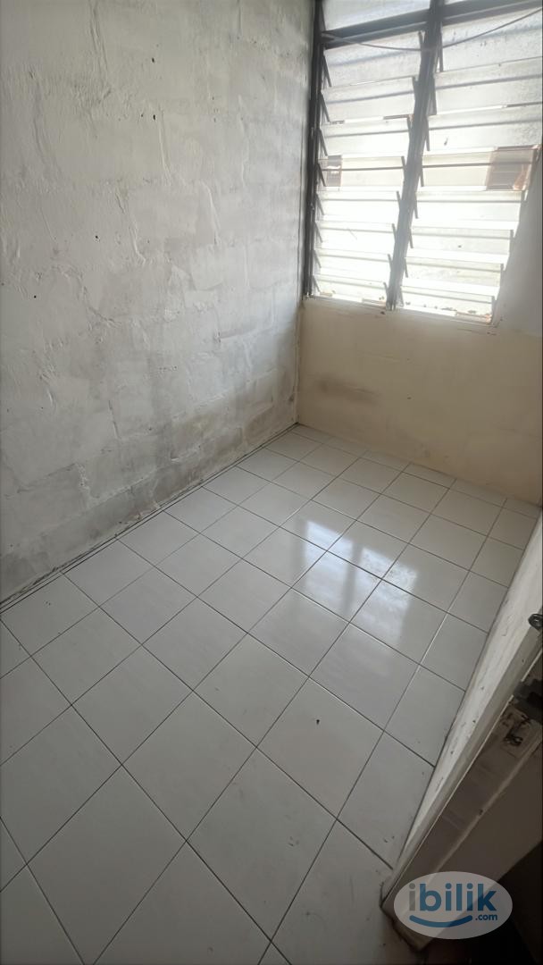 Single Room at Taman Rasah Jaya, Rasah - Image 4
