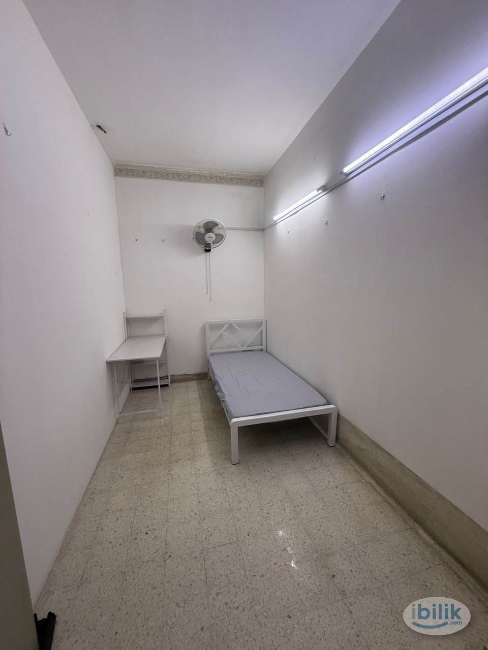 LOW DEPOSIT  ✨ Zero Deposit Room Furnished Damansara Kim🛜Free Utilties & Wifi🔥🌟Low Rental😊Near Starling Mall Walking 4 M - Image 1