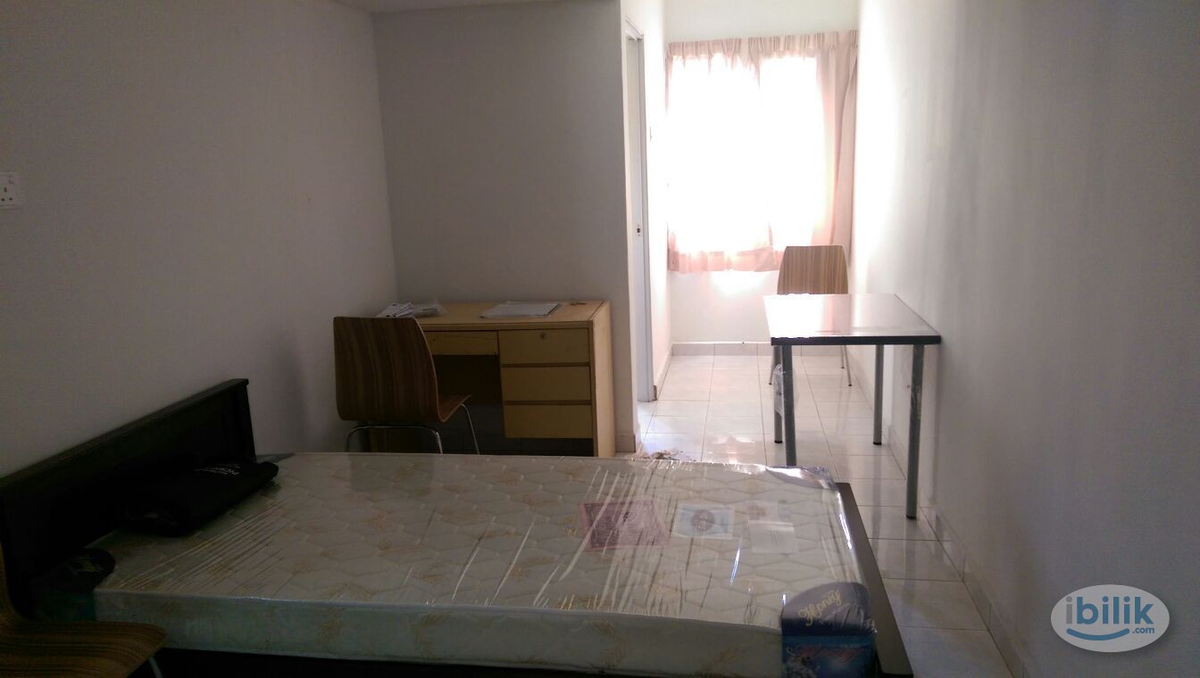Middle Room at PJS 7, Bandar Sunway - Image 1