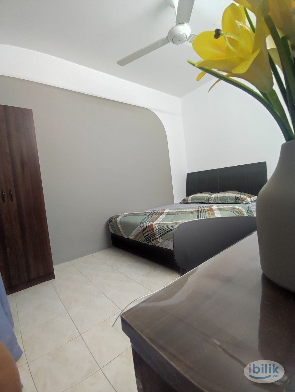 ❗❗ Fully furnished Middle room @ Seri Kembangan | 5min drive to MRT Tmn Equine 🚆| 15min to UPM - Image 1