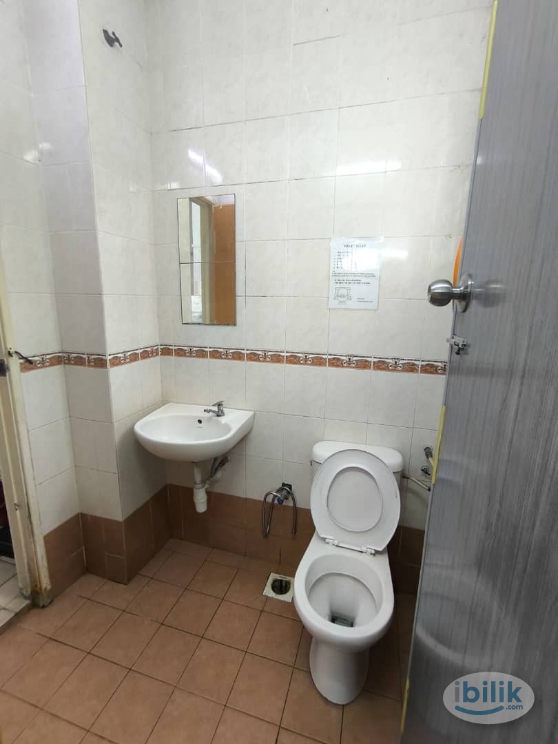 MERDEKA OFFER 🔊 Furnished Room Provided Free WiFi at Bandar Puteri Puchong - Image 4