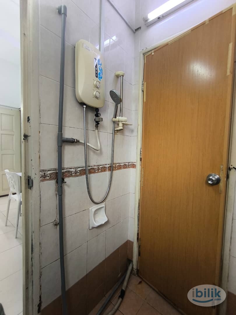MERDEKA OFFER 🔊 Furnished Room Provided Free WiFi at Bandar Puteri Puchong - Image 5