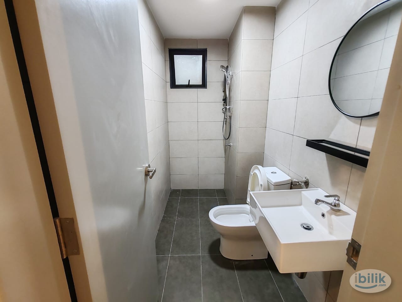Middle Balcony Room @ M-LUNA Residence, Kepong, Sri Delima MRT, Aeon Kepong, TVG, Metropolitan Park, Kiara bay - Image 5