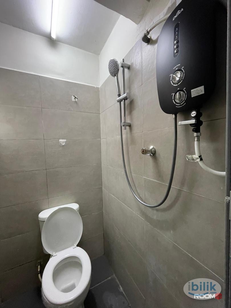 HOT PROMO 🔥 Single Room Rent at Kota Kemuning near Main Place Mall 🚗 - Image 2