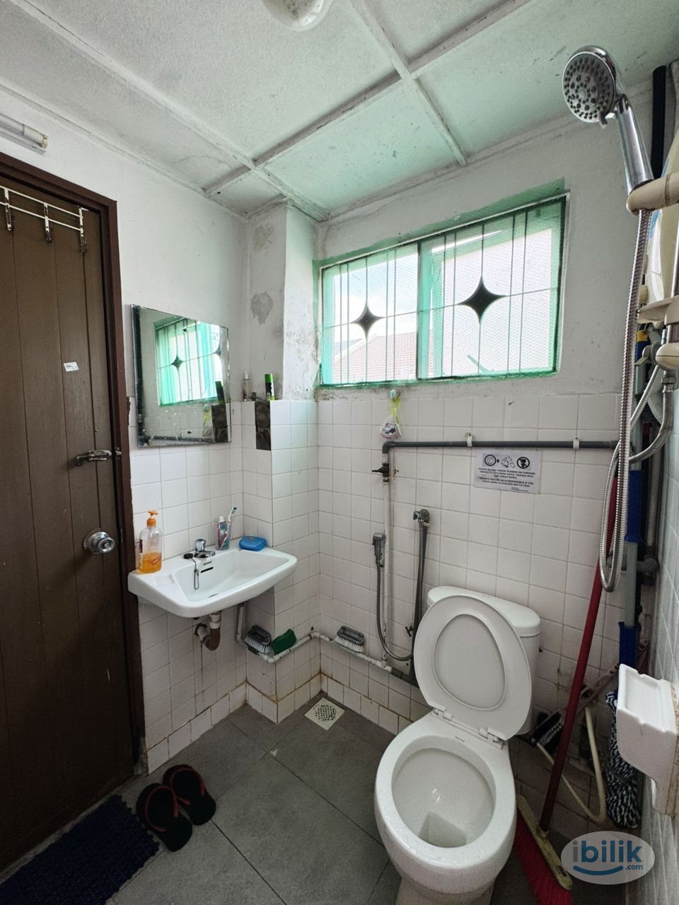 Comfy Room at TTDi, Kuala Lumpur🏡 Free High Speed Wifi🌐 - Image 3