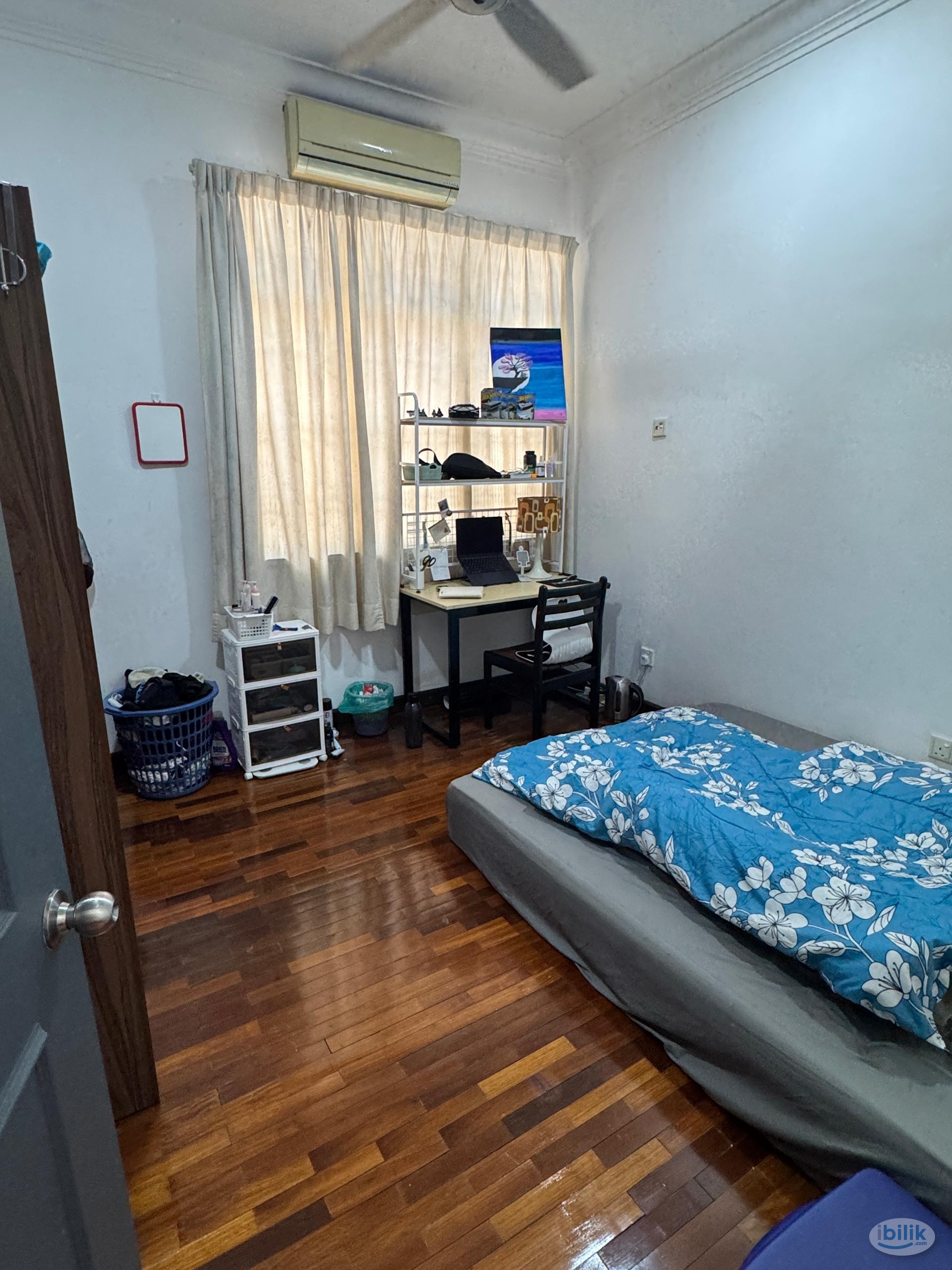 Middle Room at Winchester, Ara Damansara - Image 1