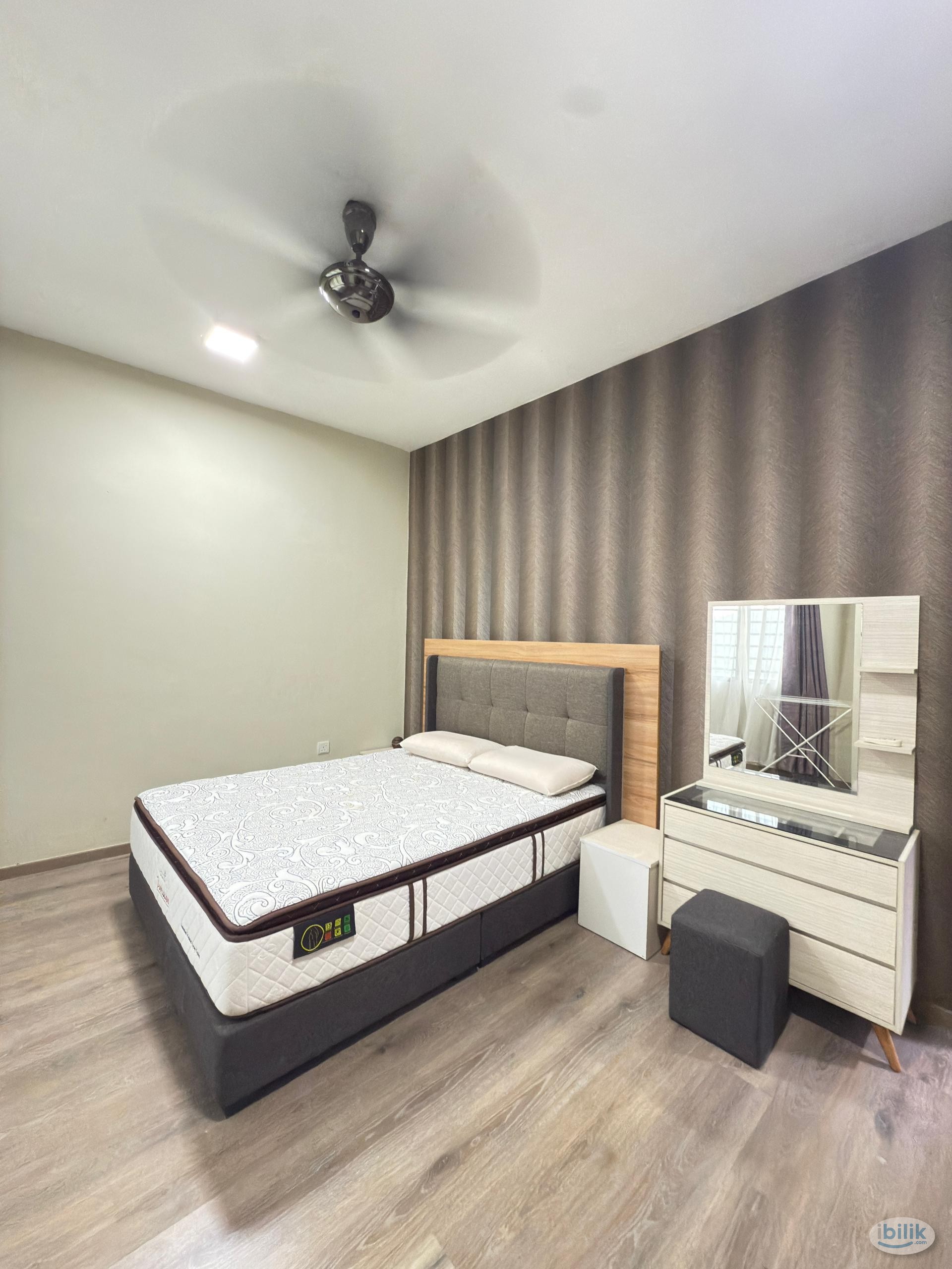 Middle Room at Damansara Damai, Petaling Jaya - Image 2