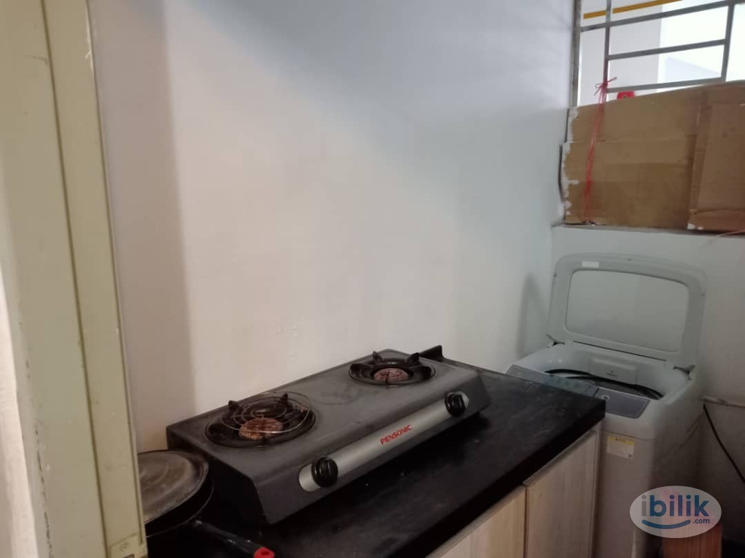 Single Room at Suria Jelatek Residence, Ampang Hilir - Image 3