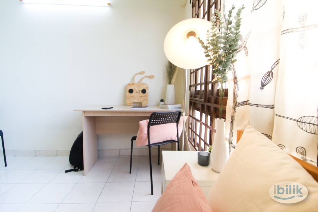 Single Room With AC @ Palm Spring Kota Damanara - Image 2