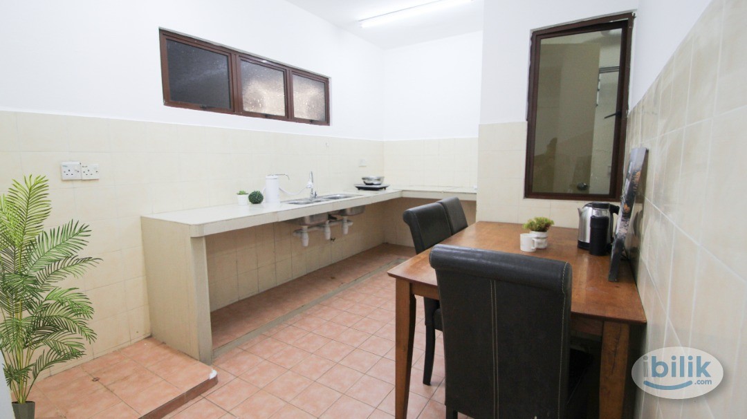 Master Room @ Palm Spring Kota Damansara - Image 3