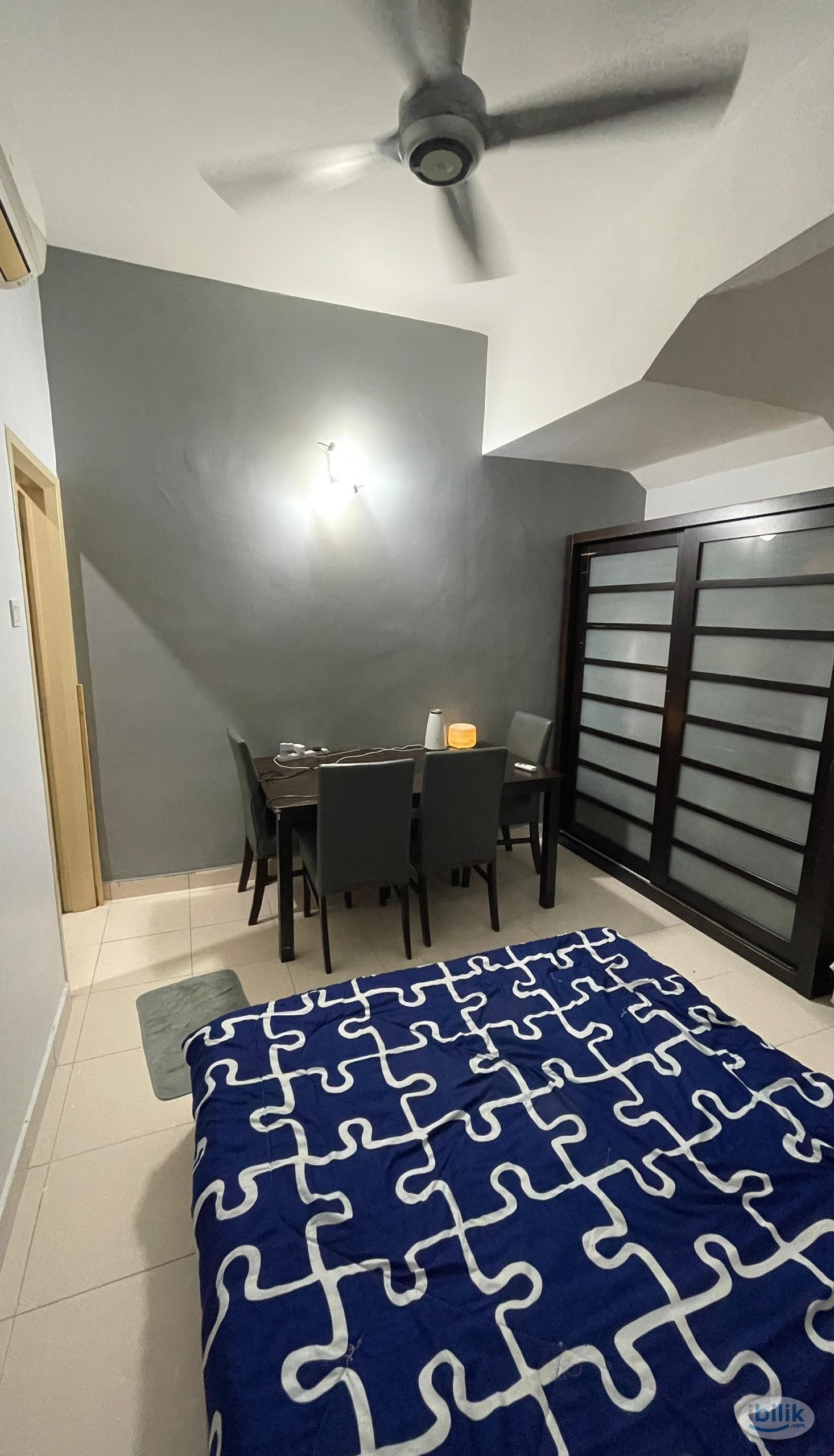 Room with bathroom - Image 2