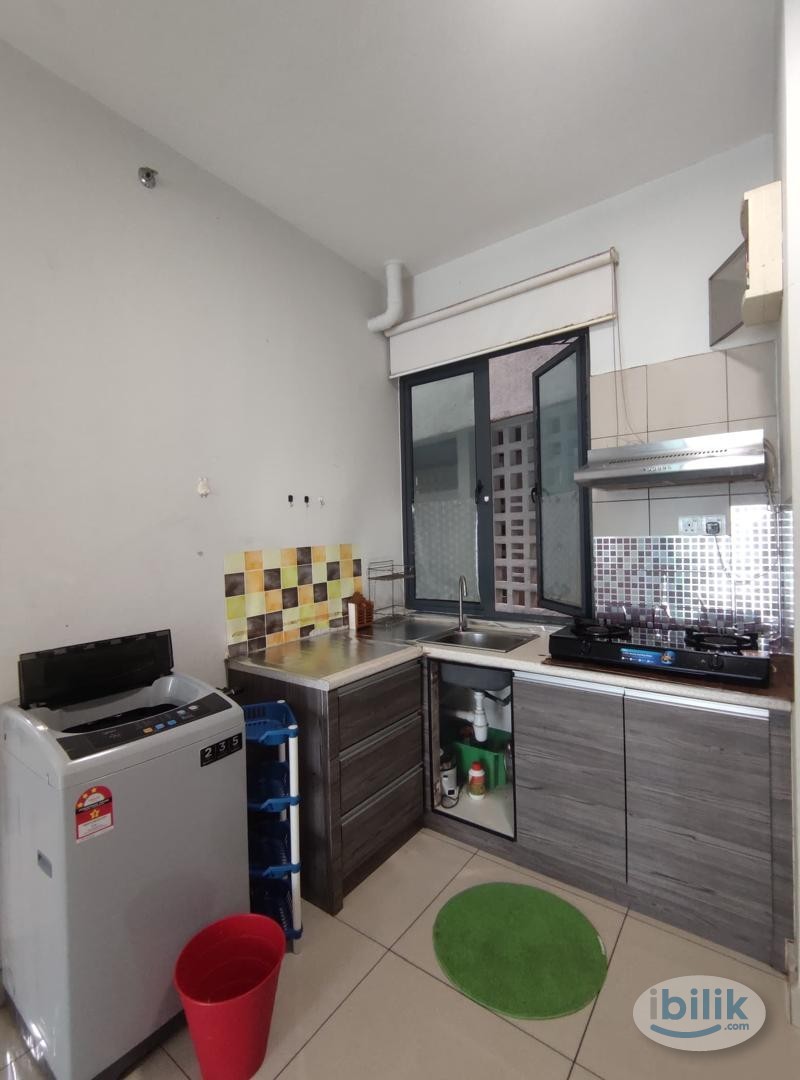 Master Room at Univ 360 Place, Seri Kembangan - Image 3