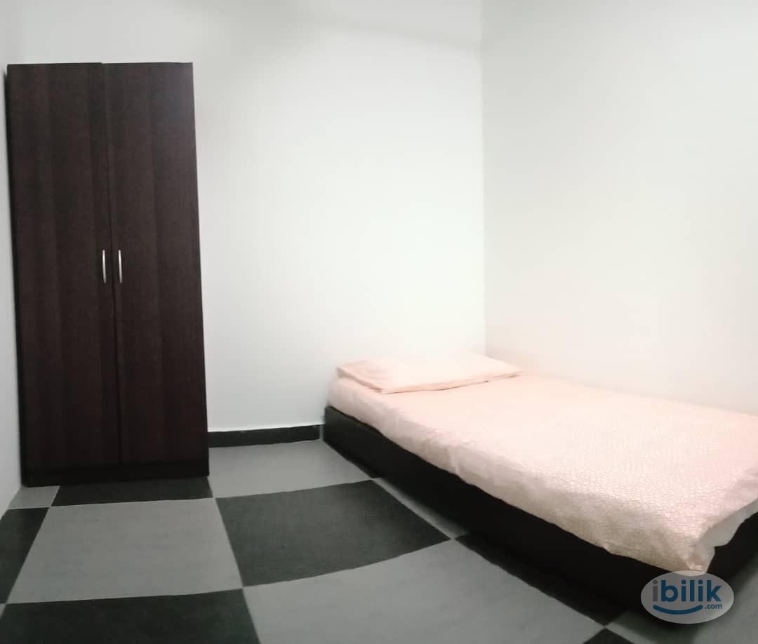 Only 8 minutes walking distance to Mutiara Damansara MRT Single Room at Mutiara Damansara, Petaling Jaya - Image 1