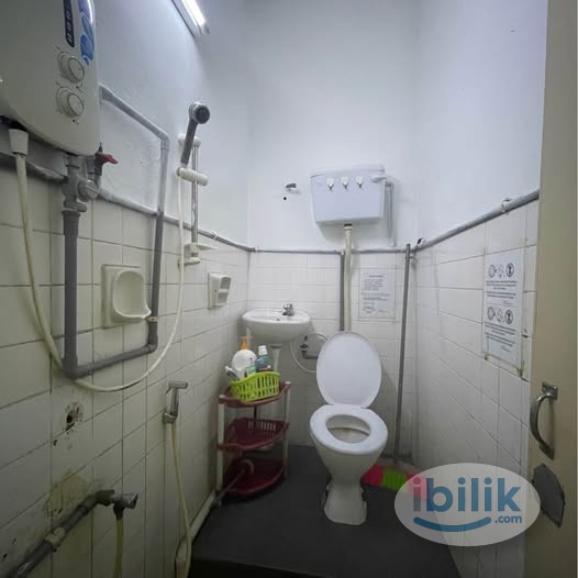 🌼SO SPACIOUS SS2 MIDDLE ROOM FOR RENT🤗 🔥MOVE IN IMMEDIATELY🌈TRUSTED AGENT🌈 - Image 5