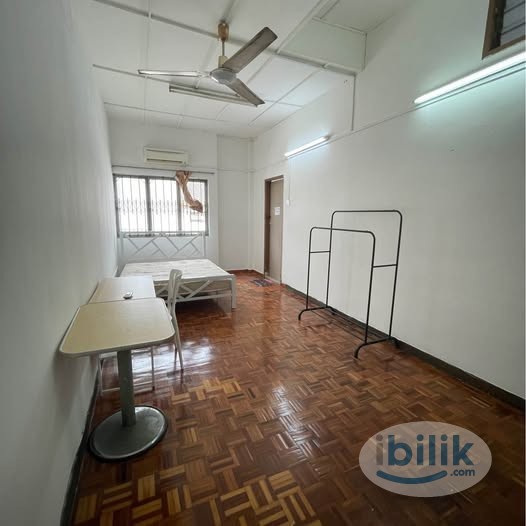 🌼SO SPACIOUS SS2 MIDDLE ROOM FOR RENT🤗 🔥MOVE IN IMMEDIATELY🌈TRUSTED AGENT🌈 - Image 2