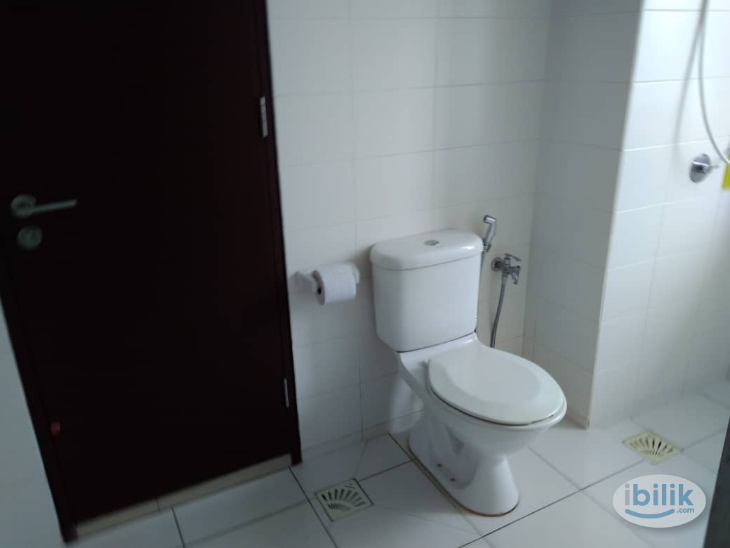 Nice Single Female Room at Trefoil Condominium, Setia Alam, Shah Alam - Image 5