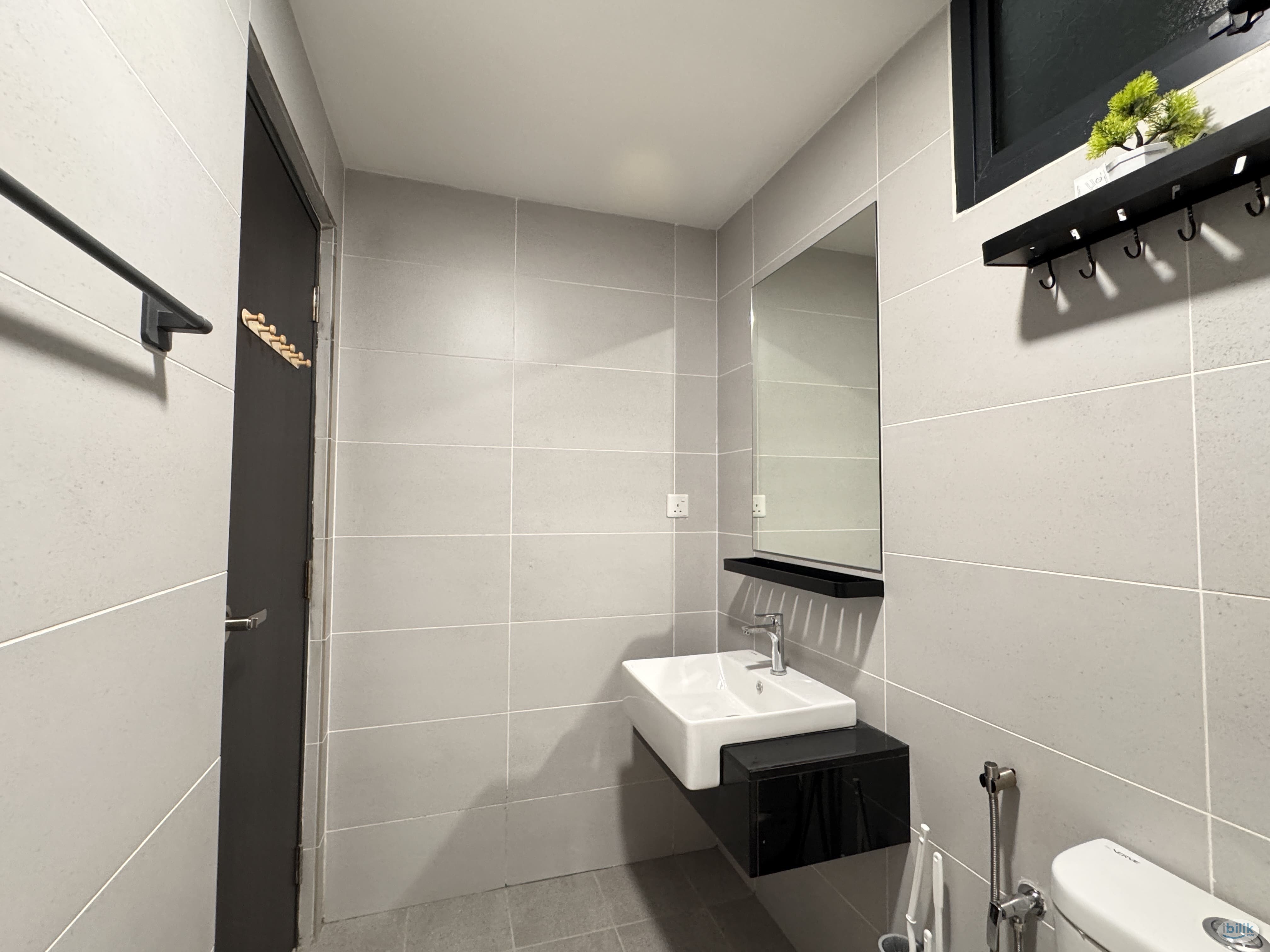 Batu Kawan, Penang Master Room  - Image 4