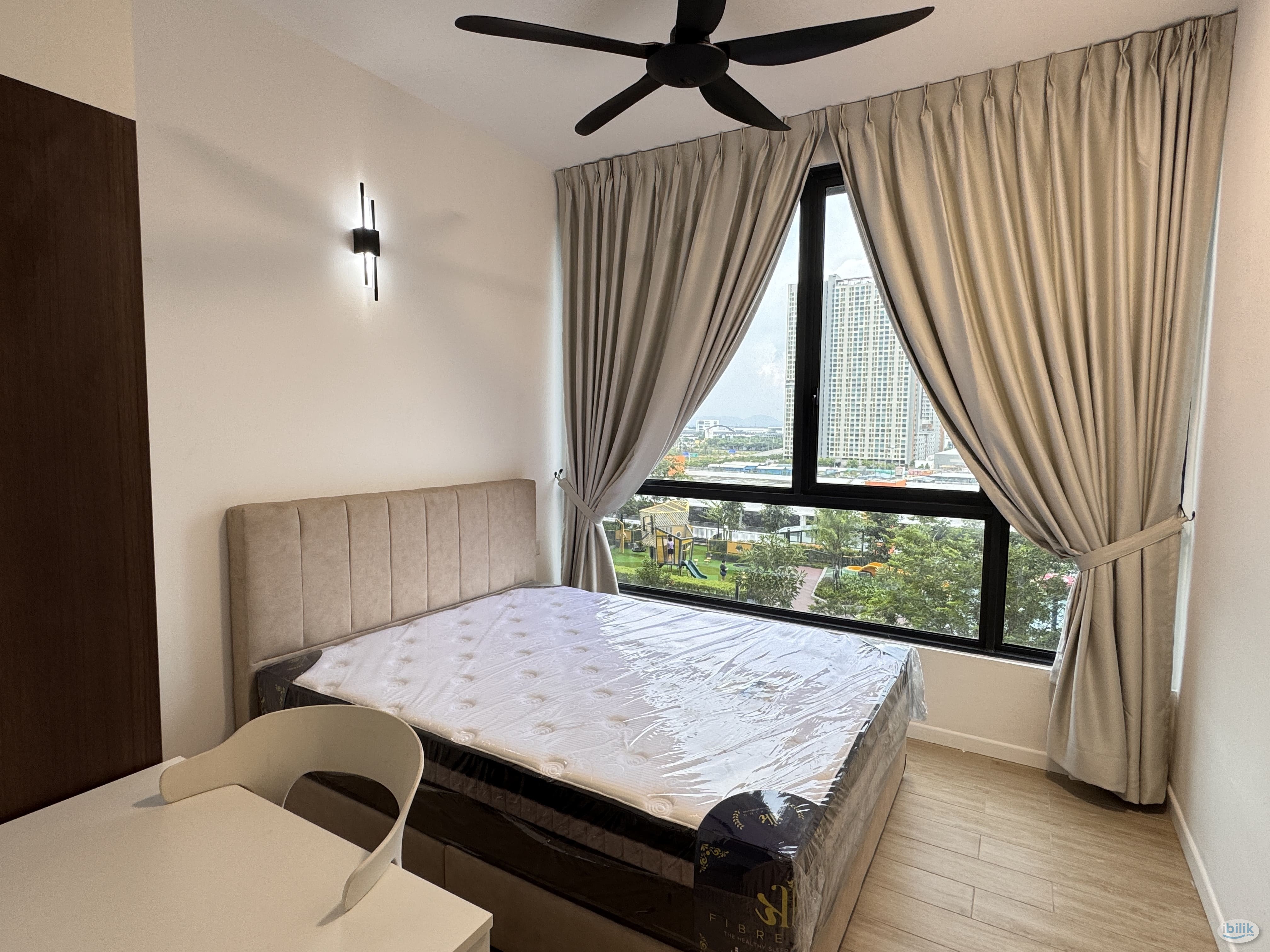 Batu Kawan, Penang Middle Room  - Image 1