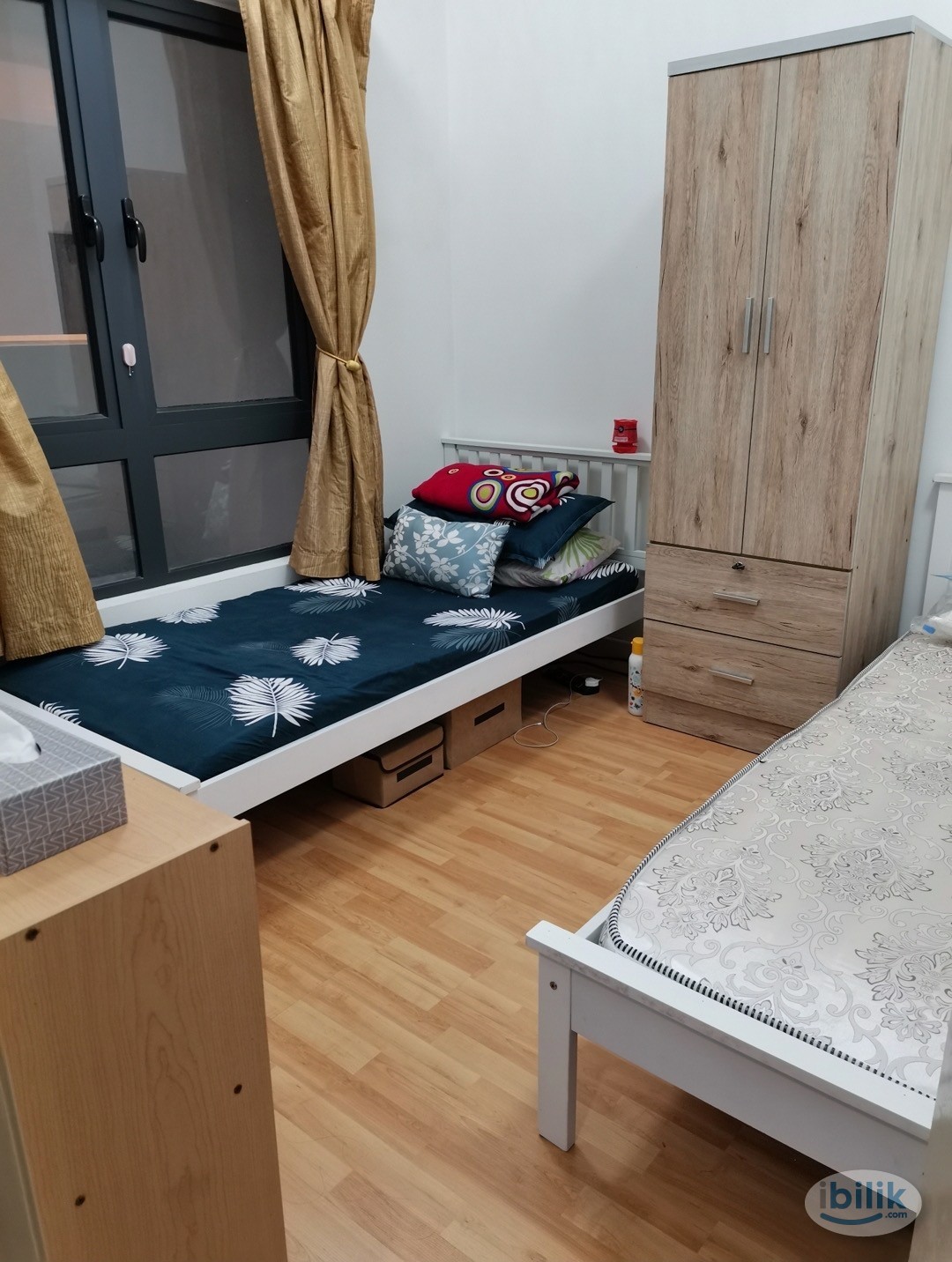 Middle Room at Suria Residence, Bukit Jelutong - Image 1