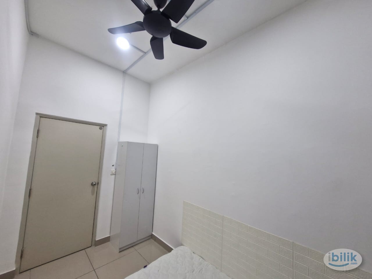 Single Aircond Room at Saville @ D'Lake, Puchong - Image 2