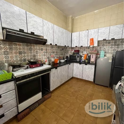 🙎🏽‍♀️FEMALE UNIT SPACIOUS MIDDLE ROOM FOR RENT AT SS2🤗 🔥MOVE IN IMMEDIATELY🌈TRUSTED AGENT🌈 - Image 5