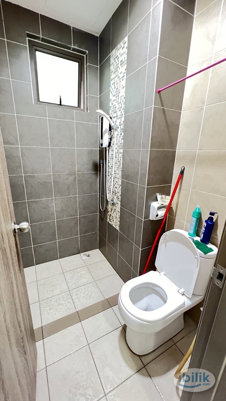 COZY SINGLE ROOM AT BAYAN LEPAS NEAR INDUSTRIAL AREA ! FREE WIFI and MONTHLY CLEANING - Image 3