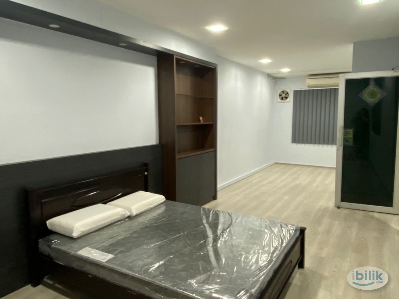 Super middle room near to SGH / Timberland Medical / Aeon Mall - Image 2