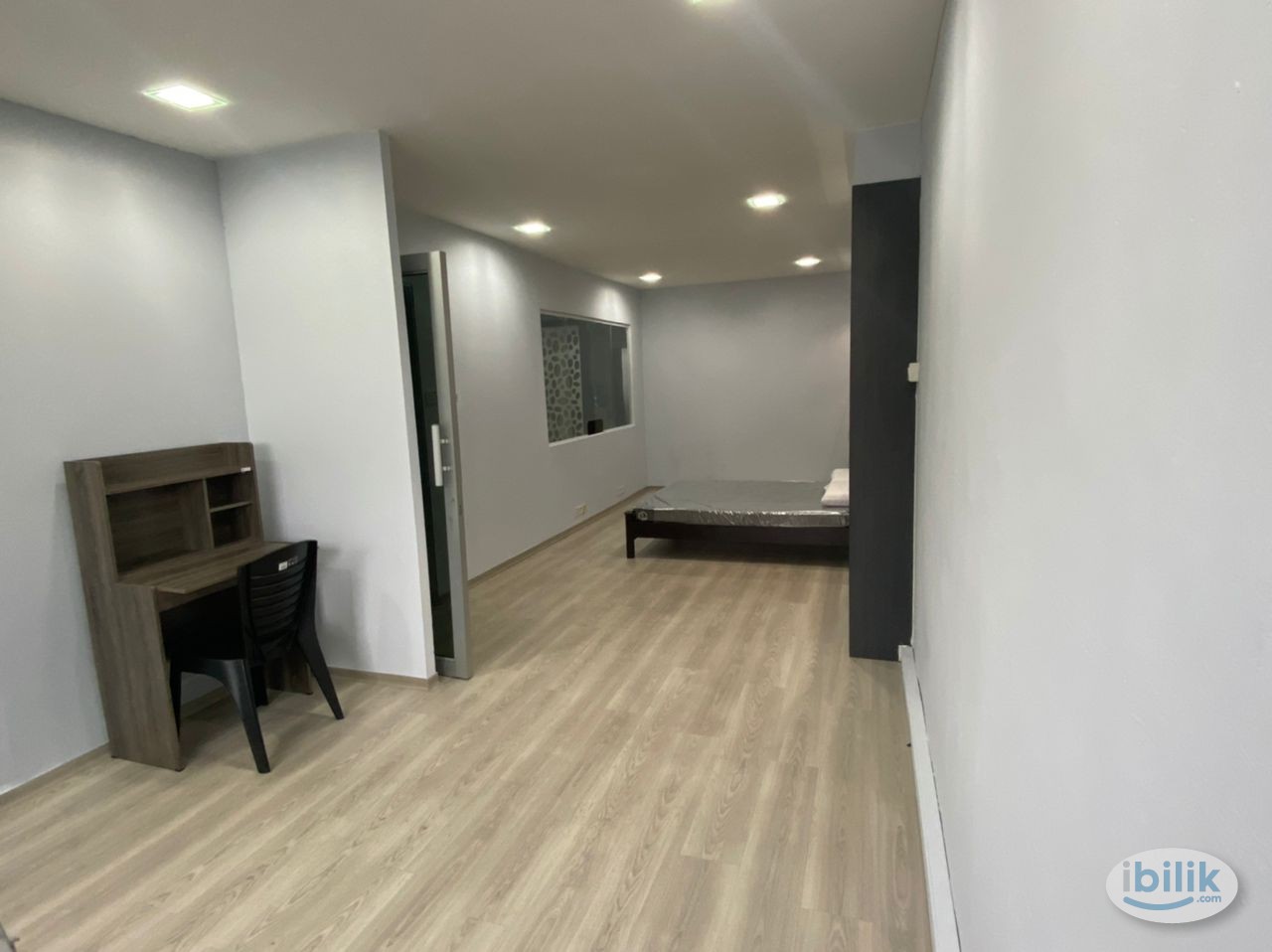 Super middle room near to SGH / Timberland Medical / Aeon Mall - Image 3