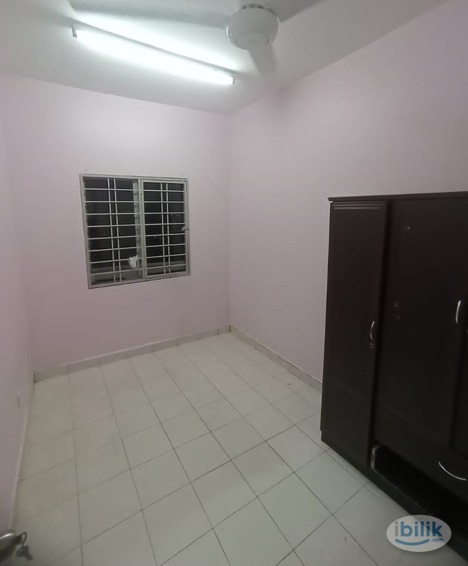 Small room for rent - Image 1