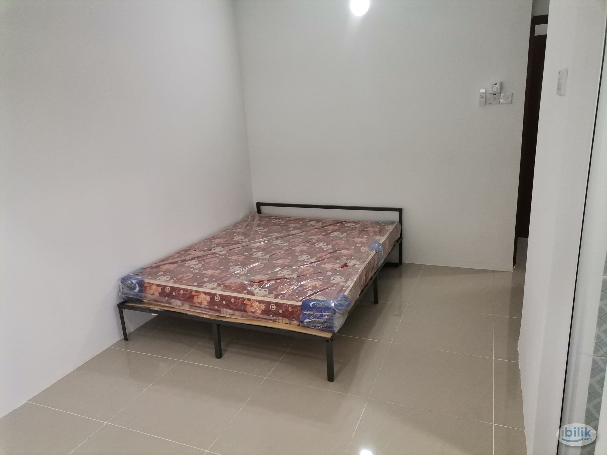 Master Room at Taman Serdang Raya, Seri Kembangan - Image 1