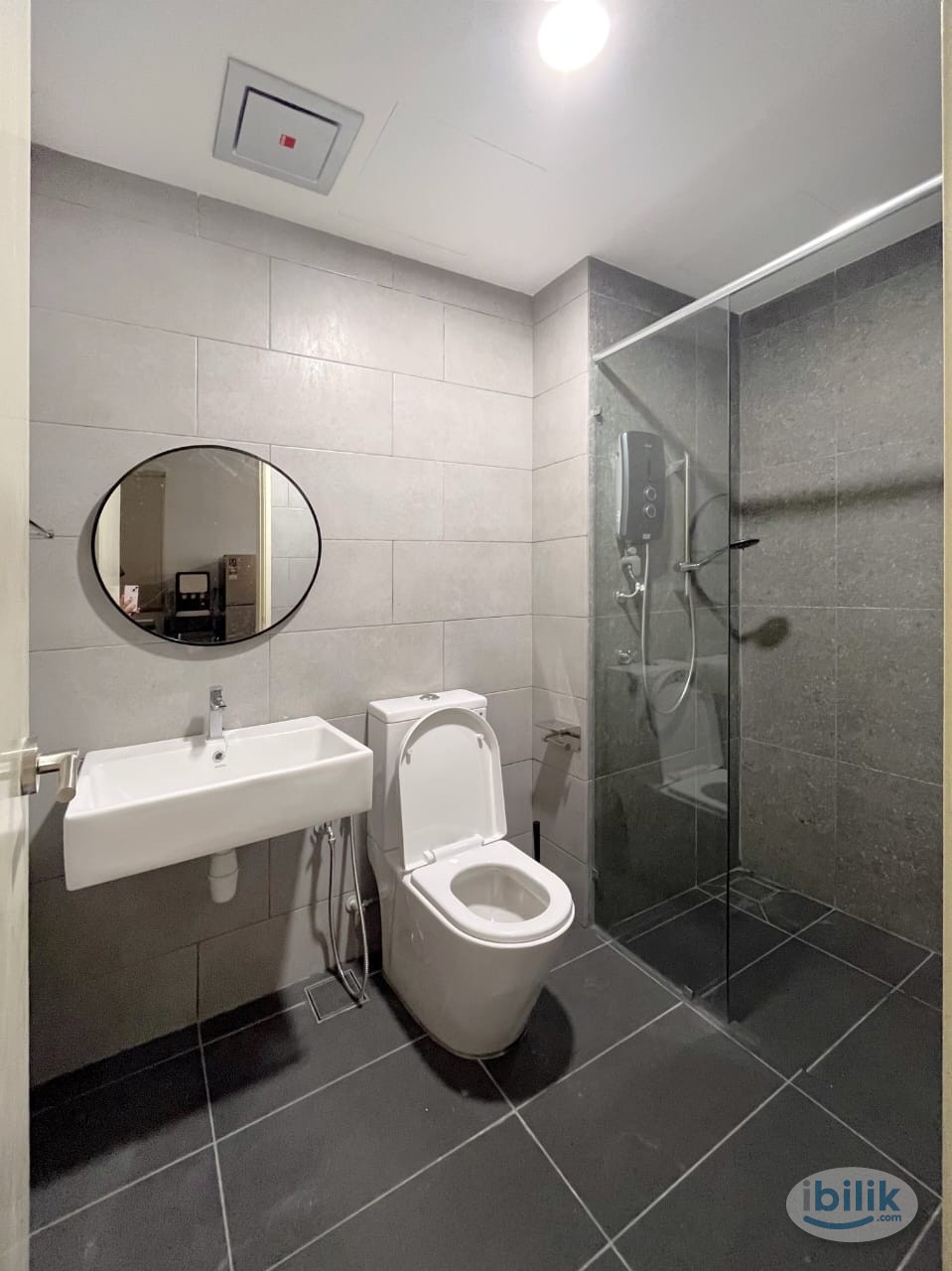 Single Room#3 (Male) @ Meta Residences Putra Permai, Seri Kembangan (Unit :A-11-02) - Image 5
