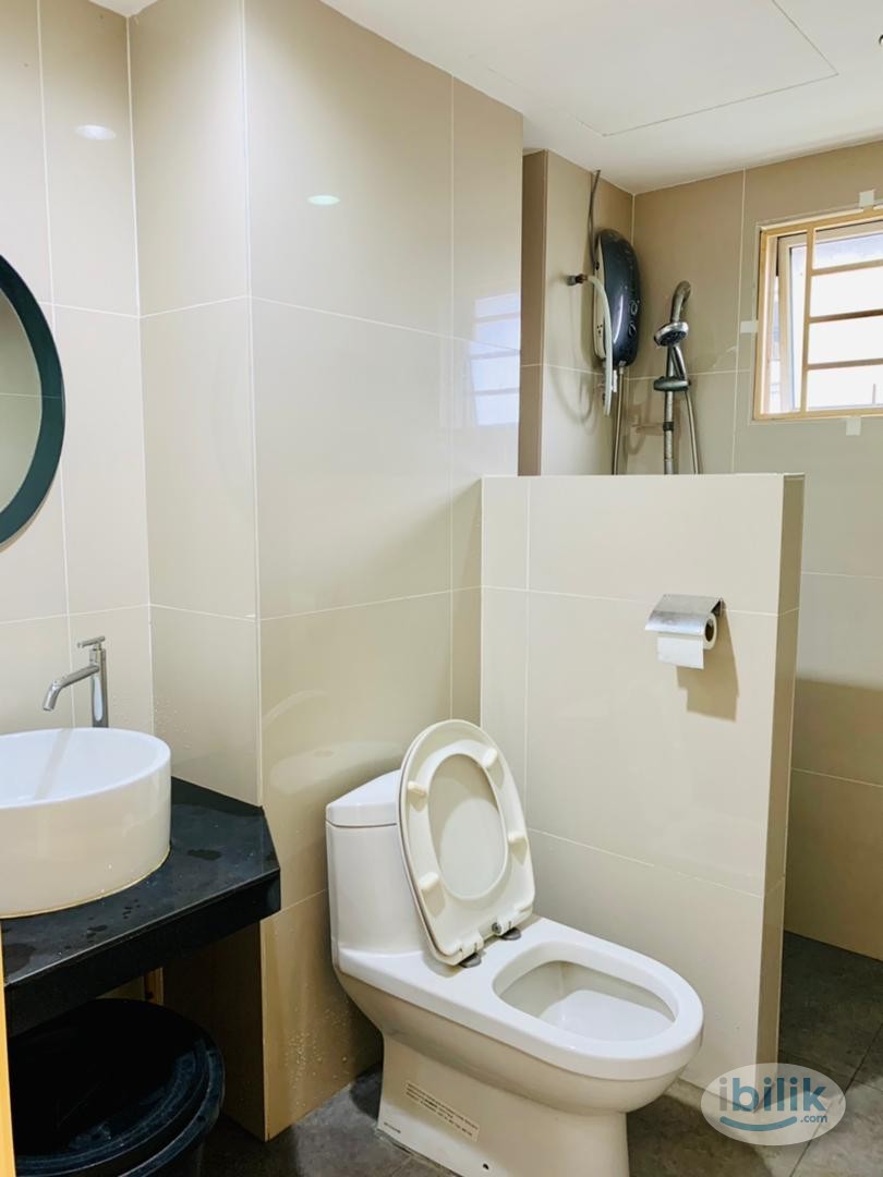 Master Room at Casa Damansara 1, Petaling Jaya - Image 2