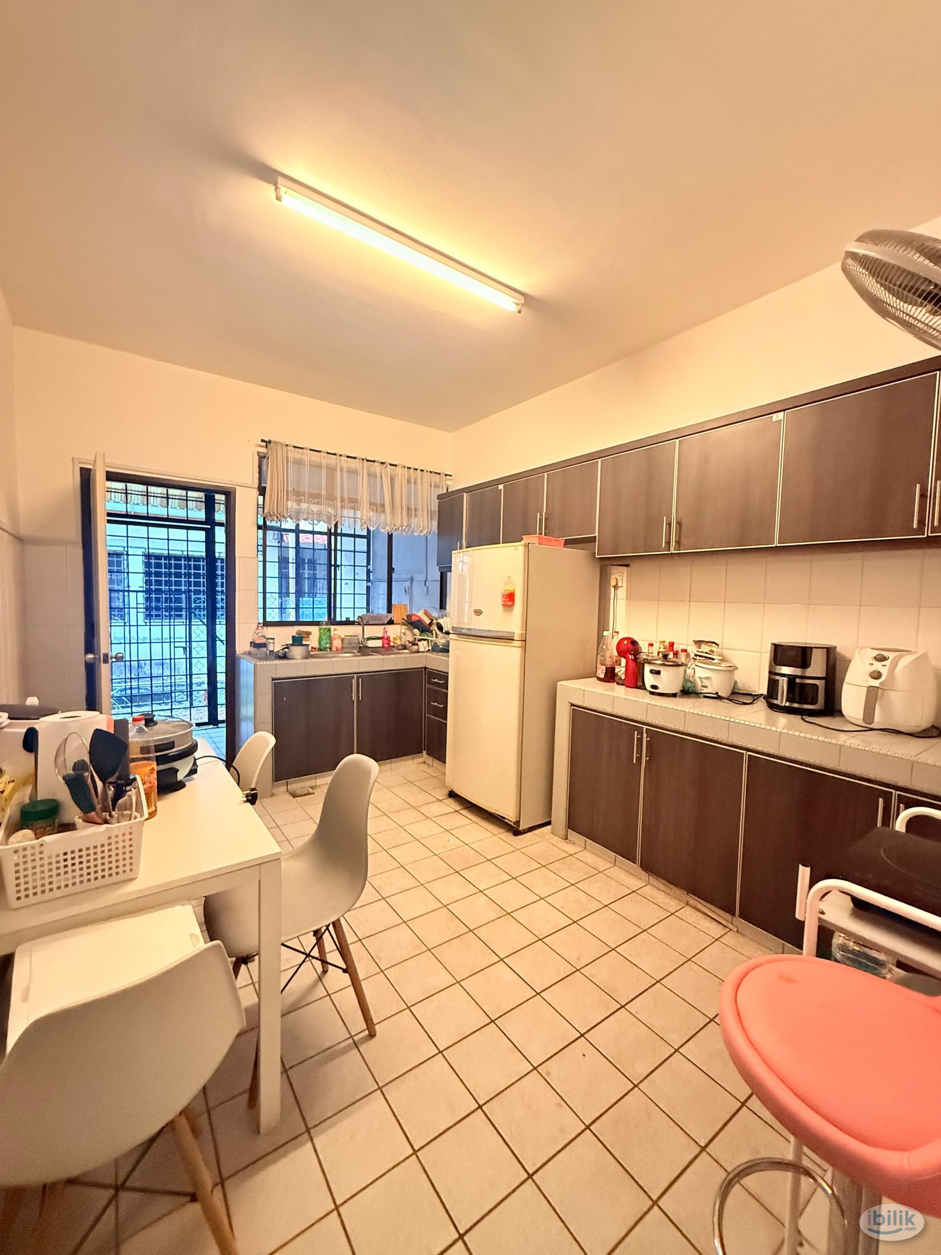 ‼️Female Unit Only🌟Merdeka Promo💥ZERO DEPOSIT🛜🔥BUDGET SINGLE ROOM FOR RENT AT BANDAR UTAMA 💥NEAR TO ONE UTAMA , FIRST AV - Image 4