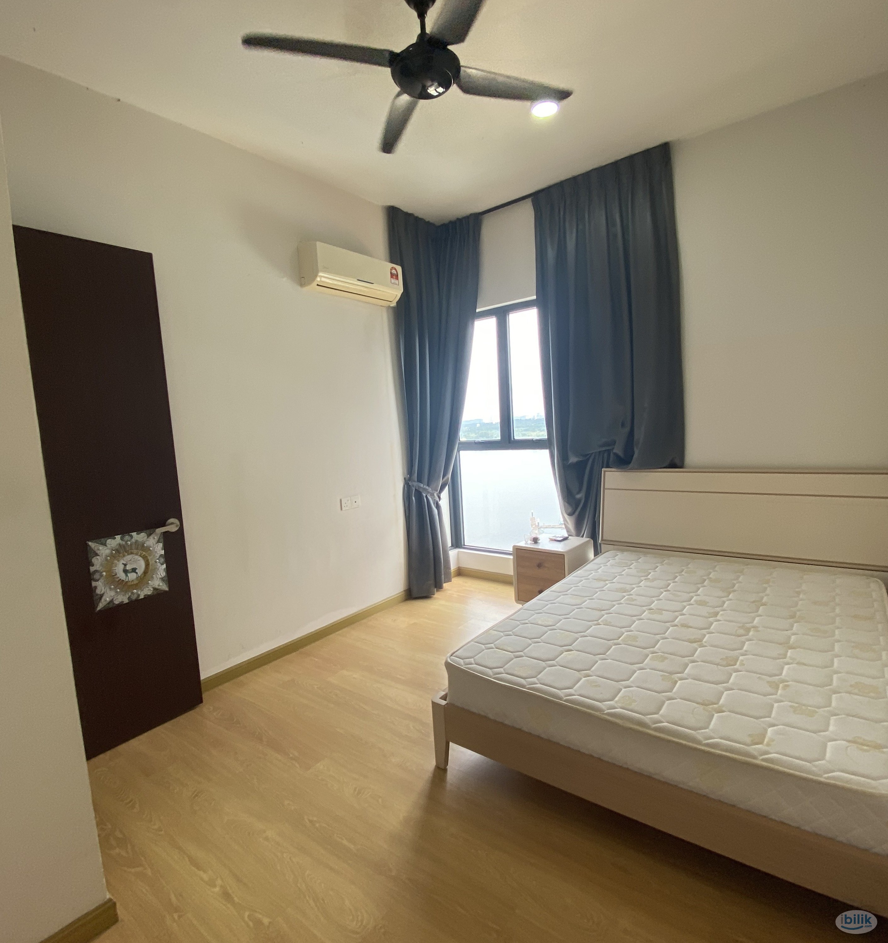 Sea View Master Bedroom (country garden danga bay)  near CIQ for rent - Image 1