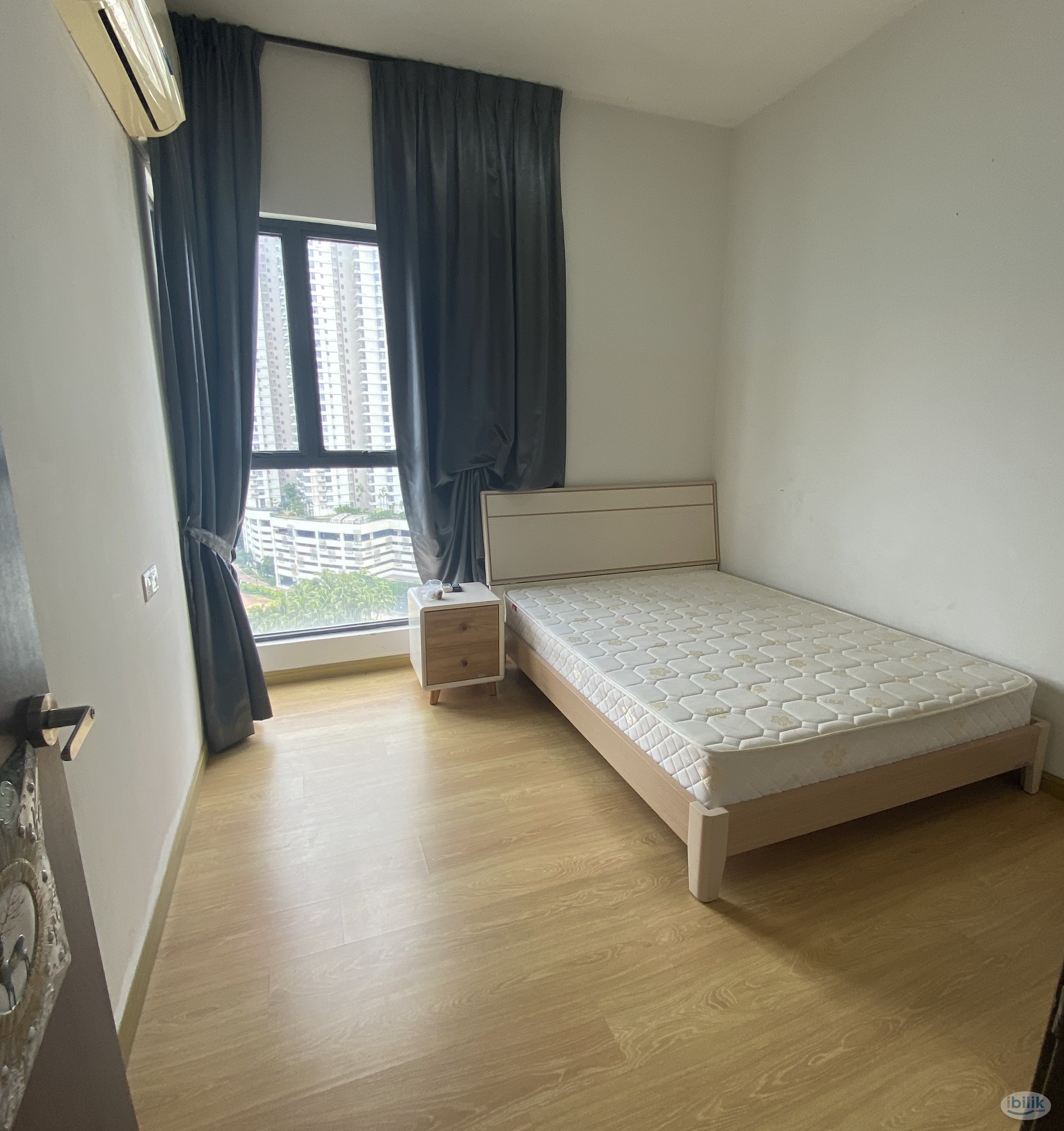 Sea View Master Bedroom (country garden danga bay)  near CIQ for rent - Image 2