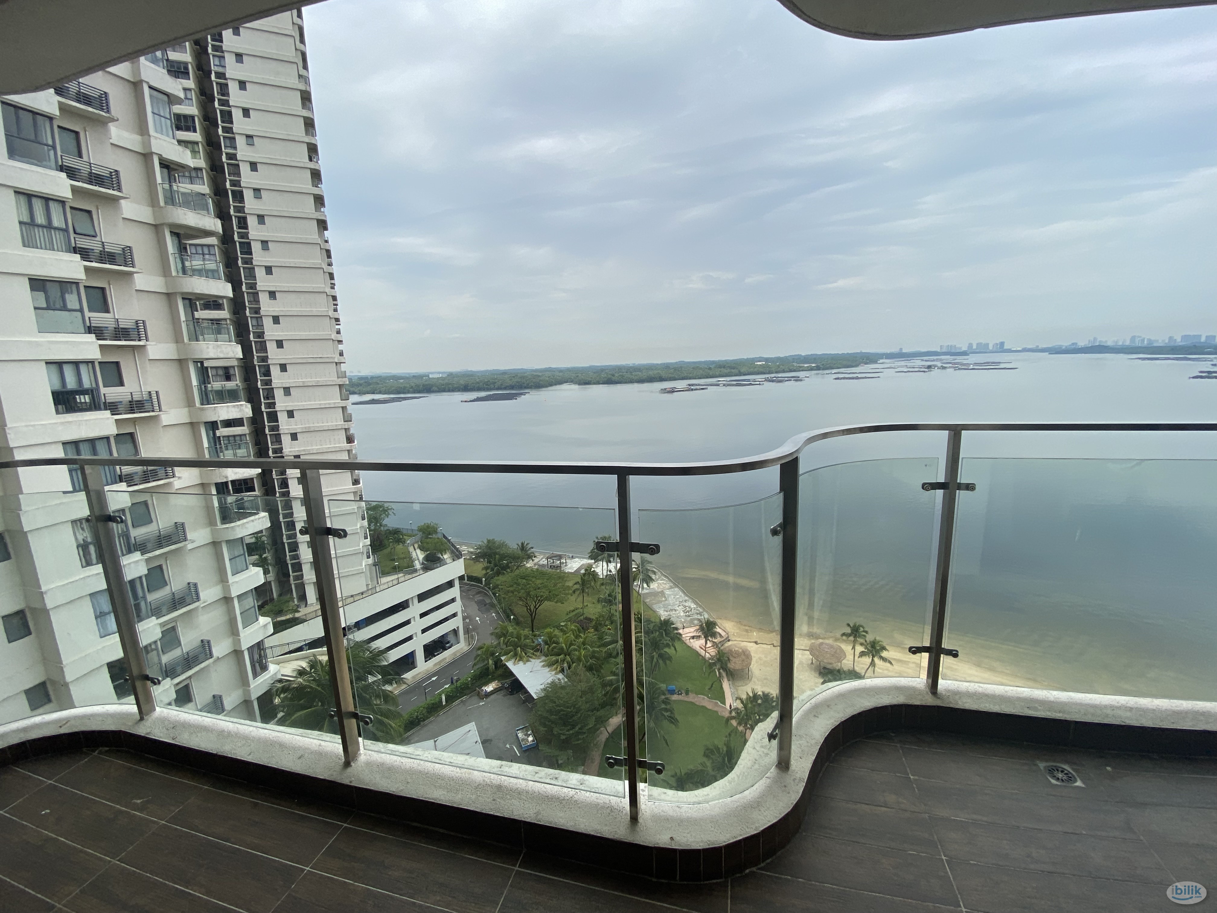 Sea View Master Bedroom (country garden danga bay)  near CIQ for rent - Image 5