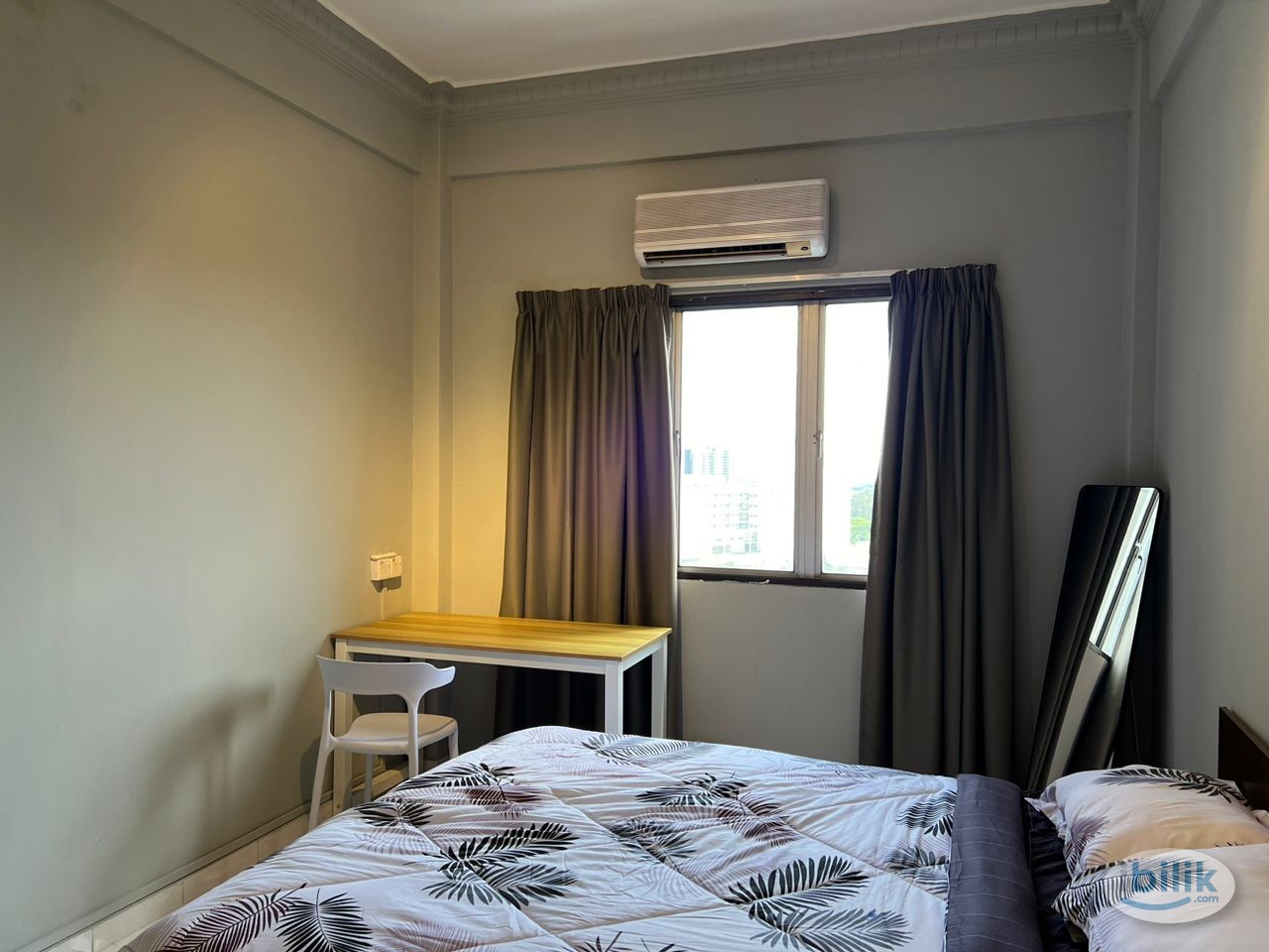 Middle Room at Taman Ara Permai, Batu Berendam - Image 4