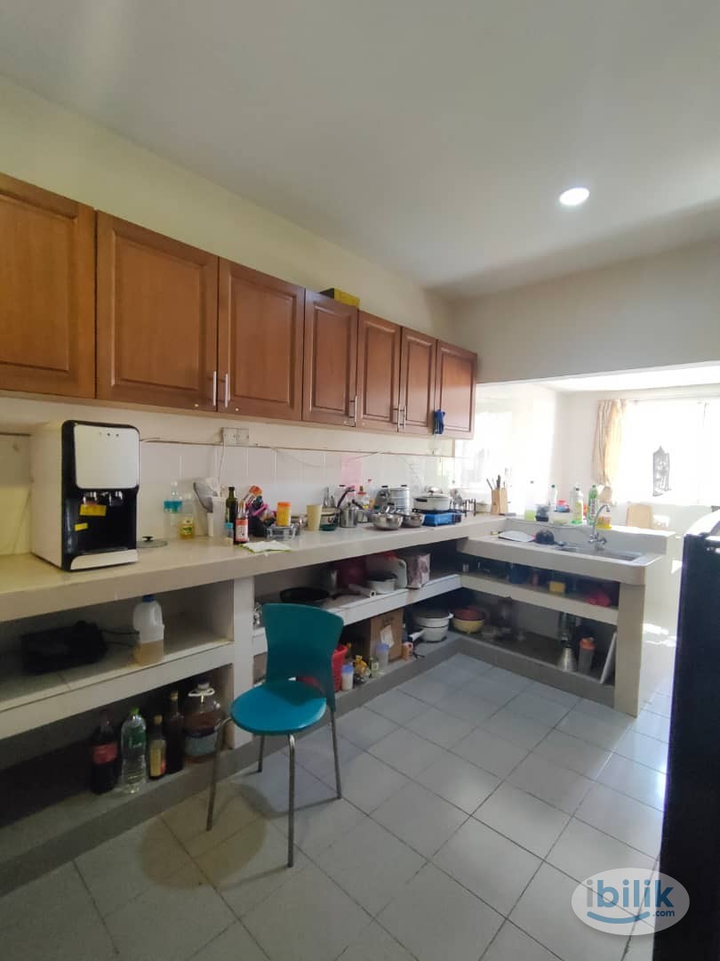 Middle Room at SS2, Petaling Jaya - Image 2