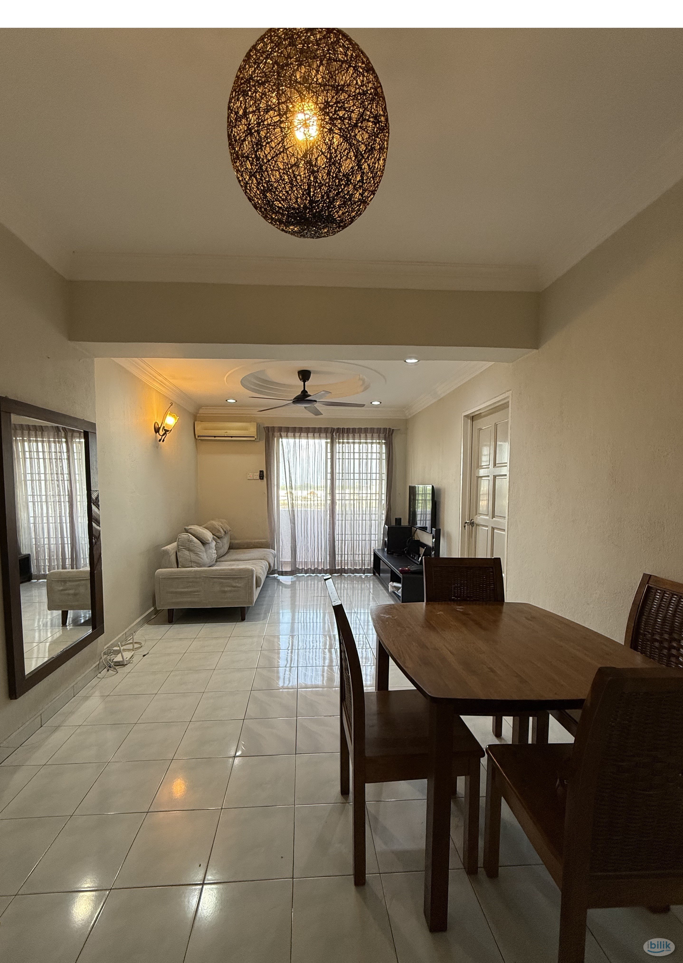 Middle Room at Widuri Apartment, Butterworth - Image 1