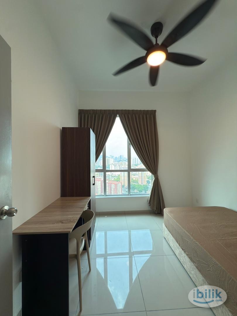 Middle Room at Nikka City Sentral Residence, Bandar Sri Permaisuri - Image 2
