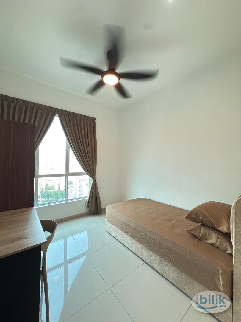 Middle Room at Nikka City Sentral Residence, Bandar Sri Permaisuri - Image 3