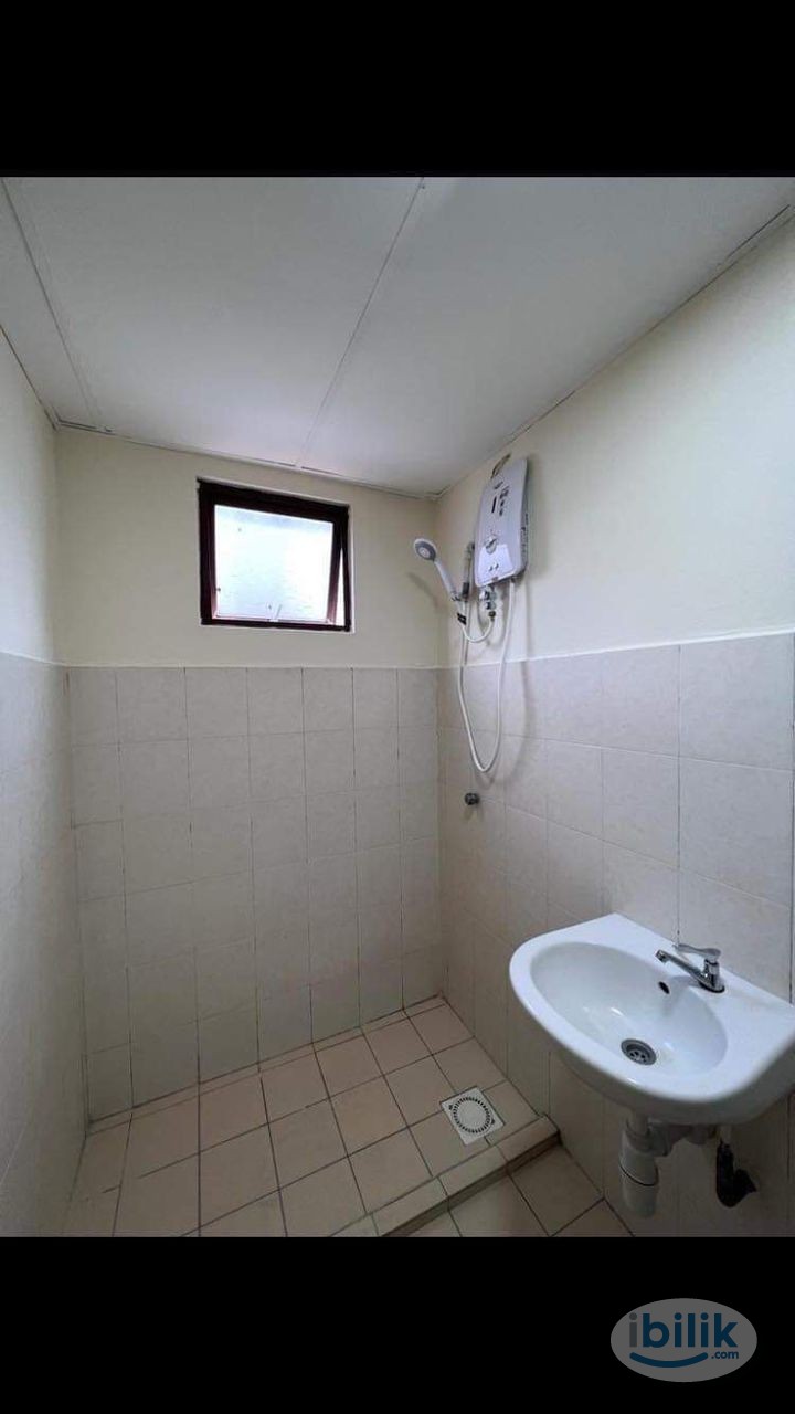 Single Room at Palm Spring, Kota Damansara - Image 4