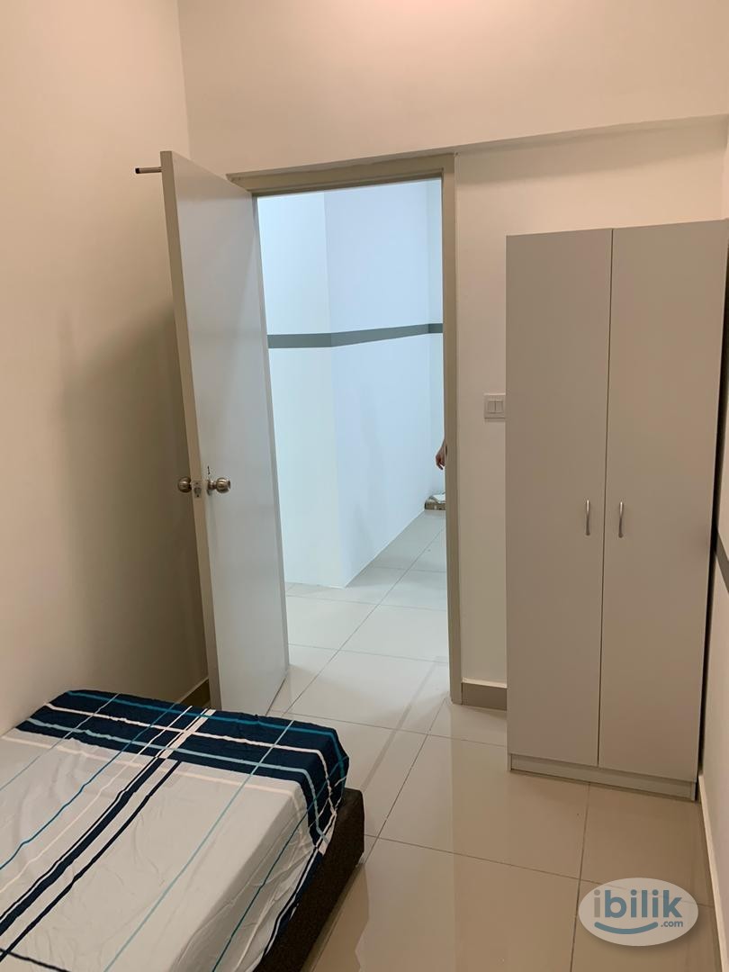 Window Single Room at Saville @ D'Lake, Puchong-Nearby 5-10 min driving Puchong Utama, Cyberjaya , 5min drive  - Image 2