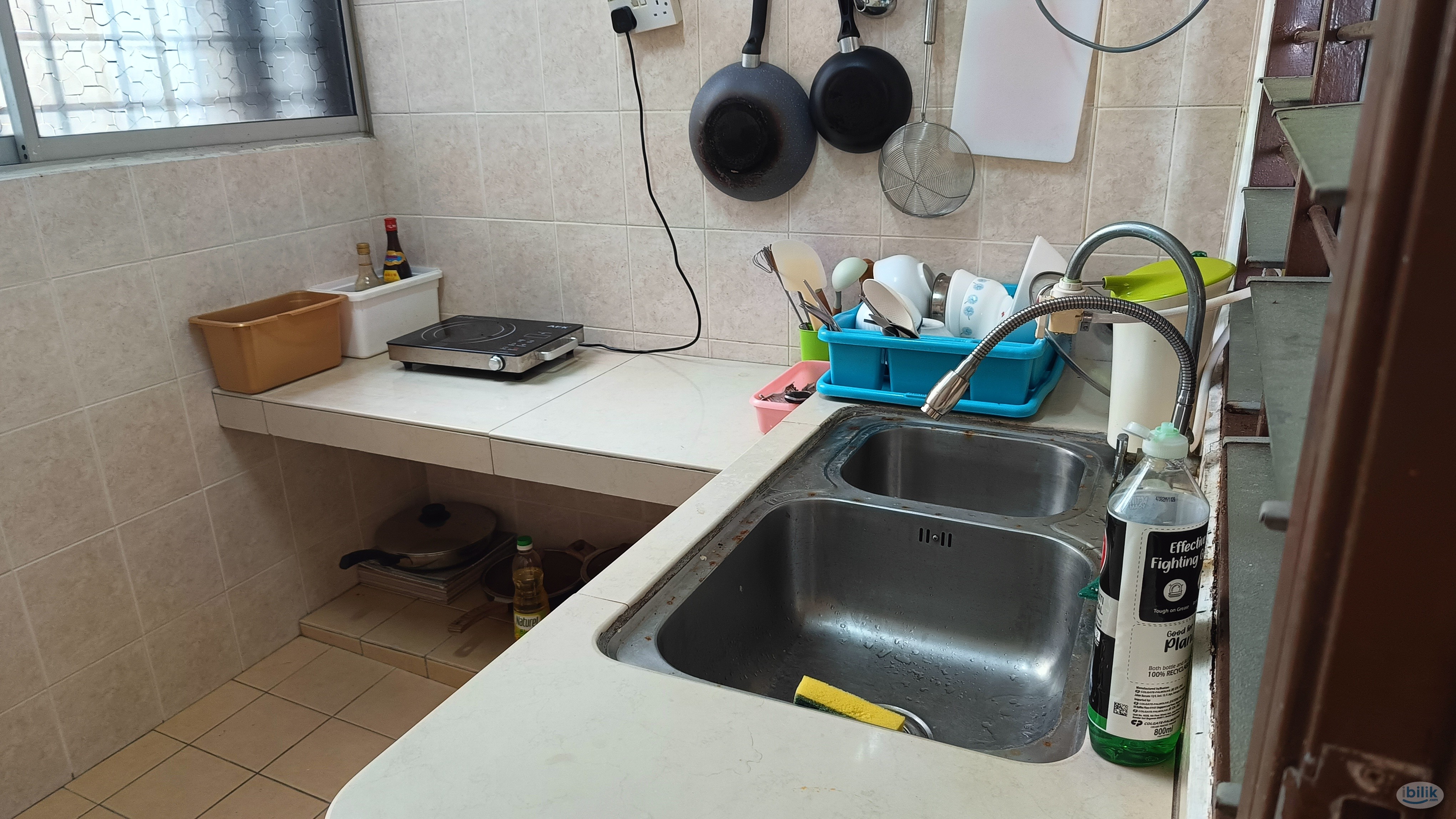 Master Room near UPM Serdang & MRT Station - Image 3