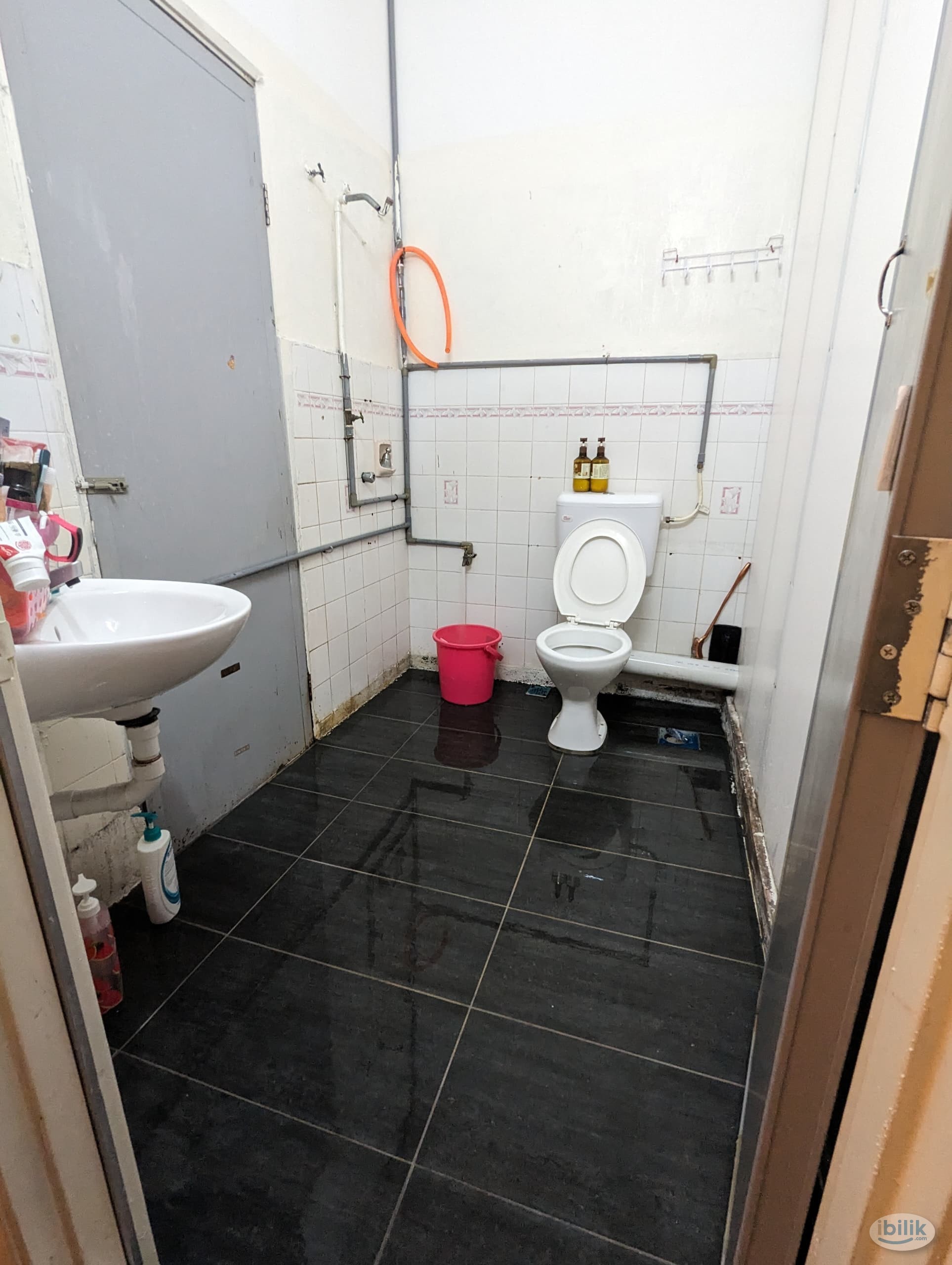 Master Room at PJS 9, Bandar Sunway - Image 4