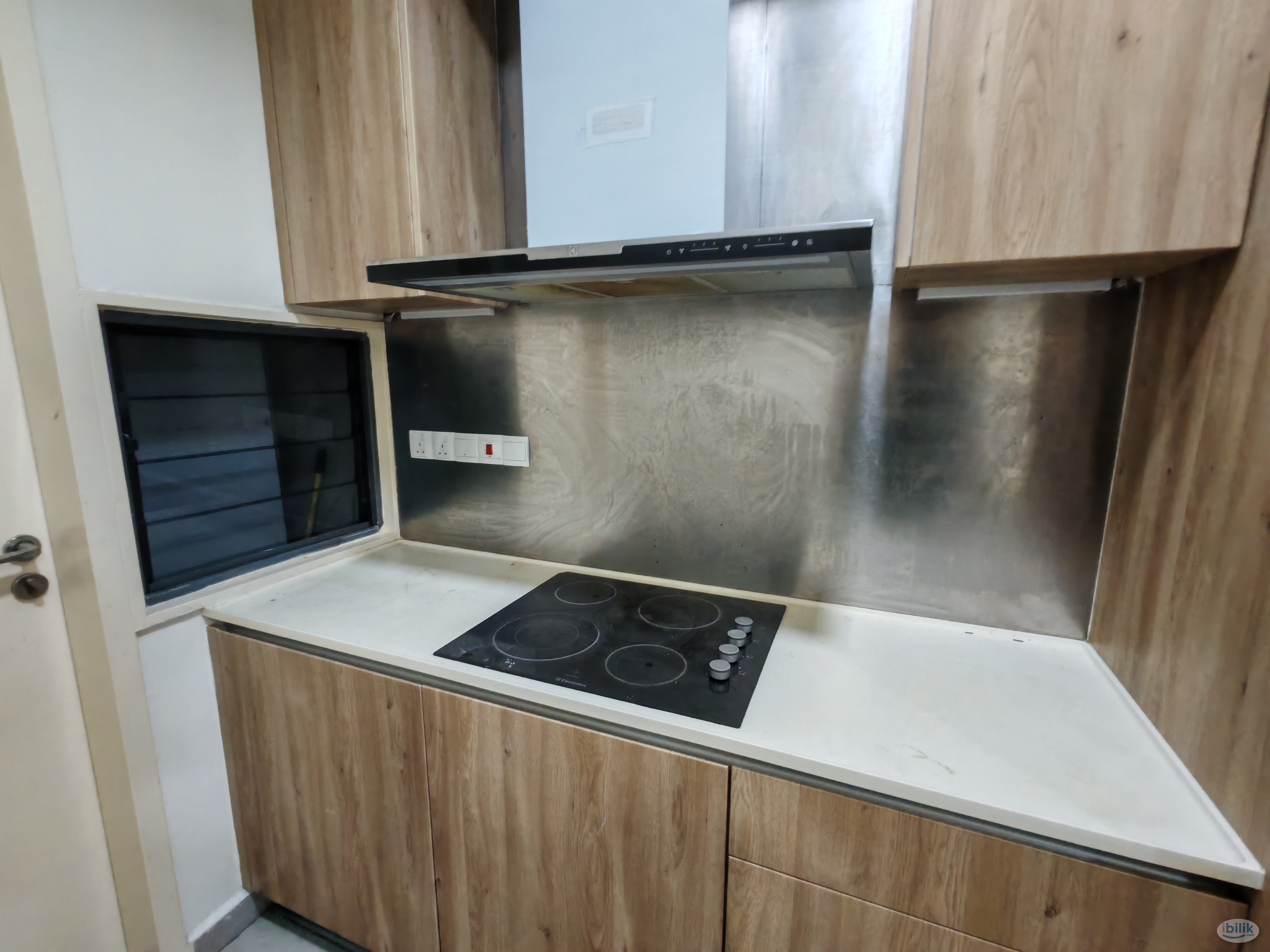 🏠Single Bedroom Room at Petalz Residence🏠-Free WiFi 🌐🚄Walking to KTM🚄Free Electric Comon area,Free Water,Cleaning Free - Image 3